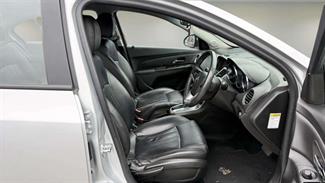 2011 Holden Cruze - Thumbnail
