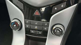 2011 Holden Cruze - Thumbnail