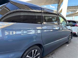 2016 Toyota Estima - Thumbnail