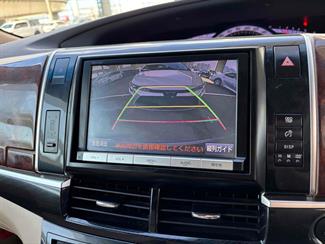 2016 Toyota Estima - Thumbnail