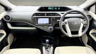 2012 Toyota Aqua - Thumbnail