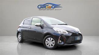 2017 Toyota Vitz - Thumbnail