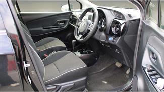 2017 Toyota Vitz - Thumbnail