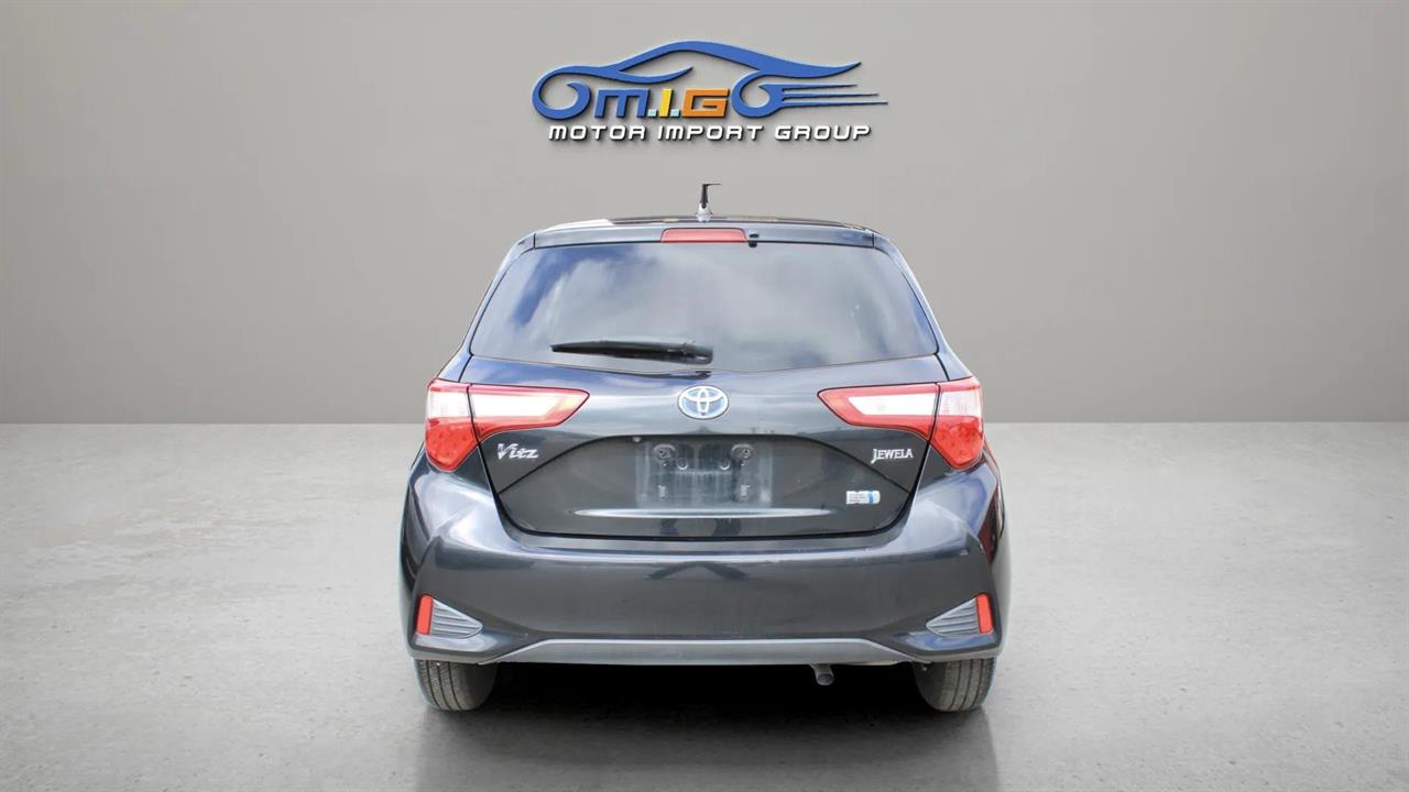 2017 Toyota Vitz