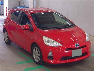 2013 Toyota Aqua - Thumbnail