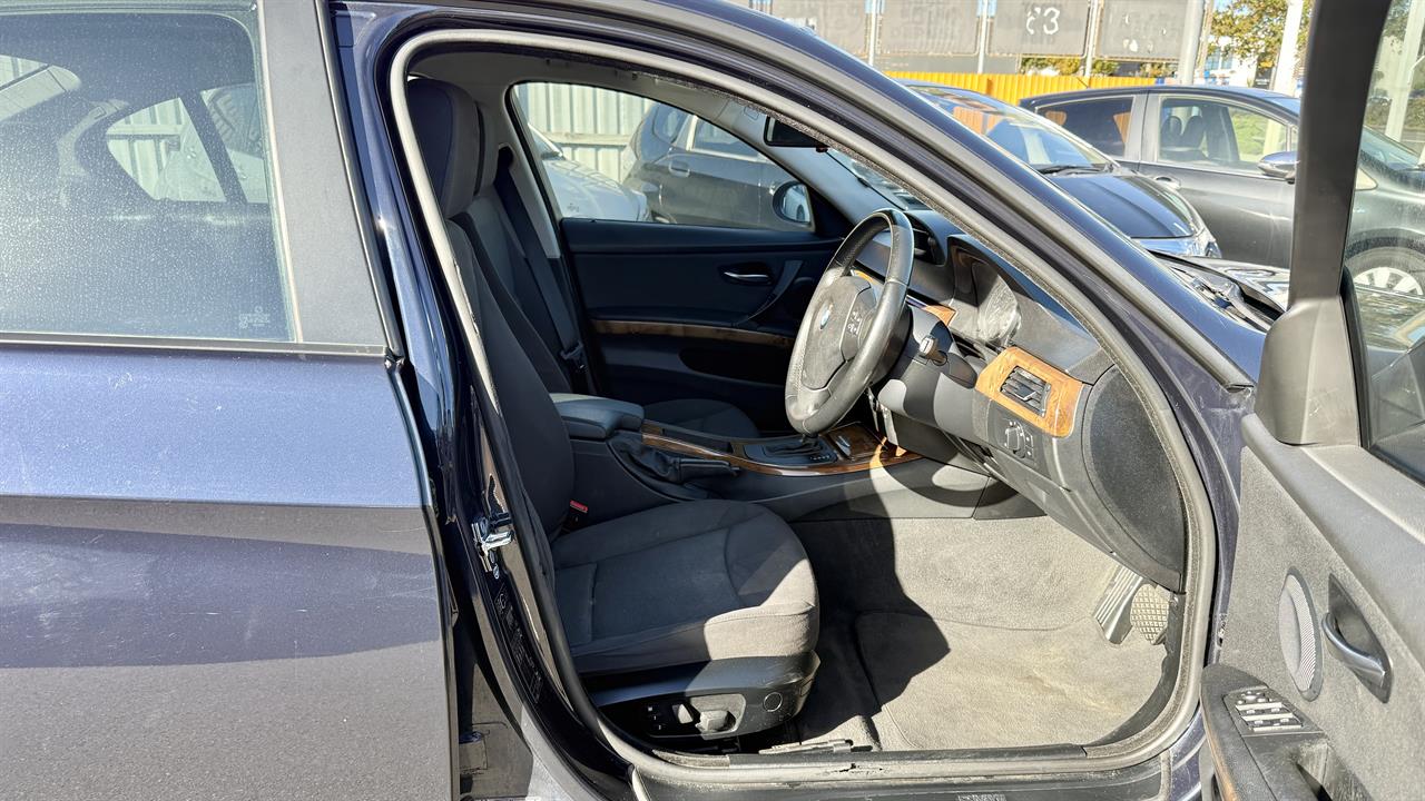 2009 BMW 320i