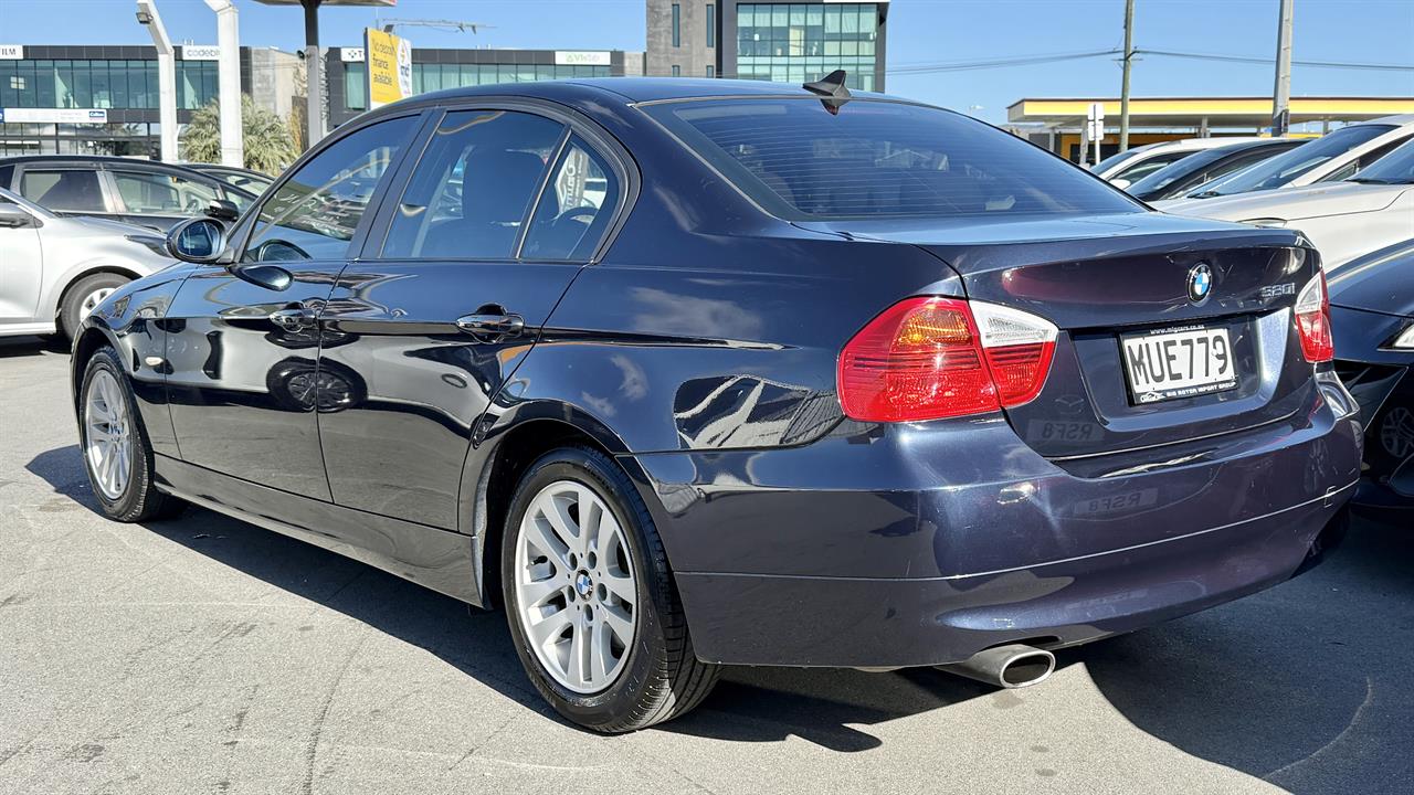2009 BMW 320i