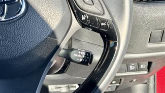 2019 Toyota C-HR - Thumbnail