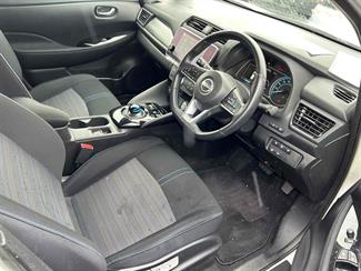 2022 Nissan Leaf - Thumbnail