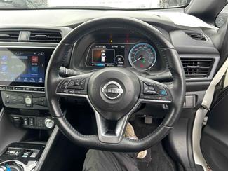 2022 Nissan Leaf - Thumbnail