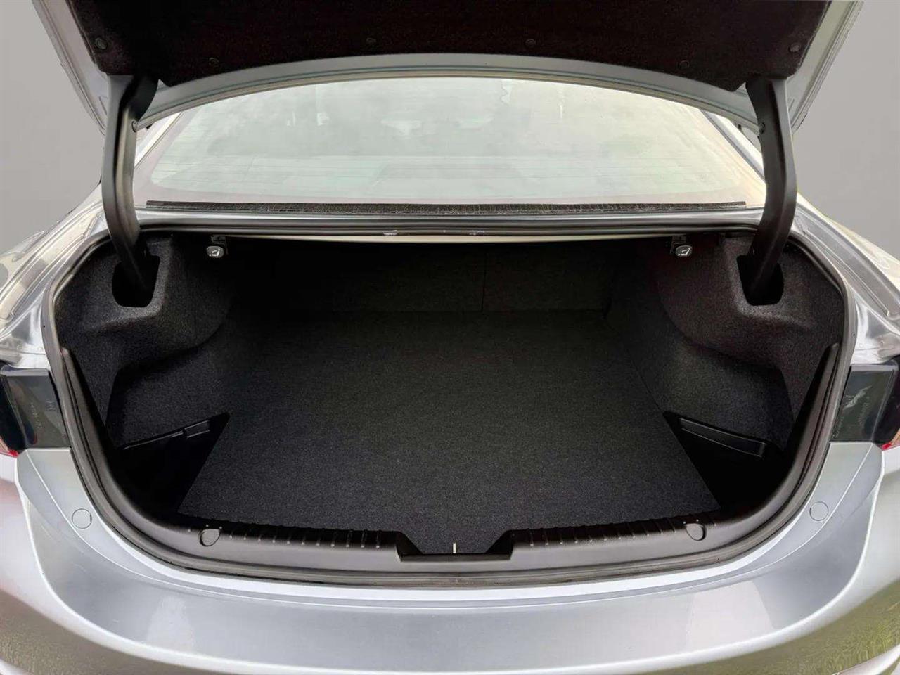2016 Mazda Atenza
