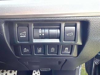 2015 Subaru Outback - Thumbnail