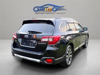 2015 Subaru Outback - Thumbnail