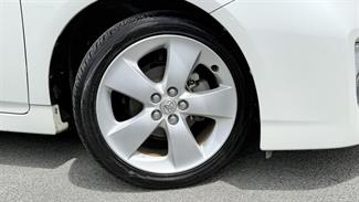 2012 Toyota Prius - Thumbnail