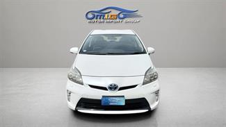 2012 Toyota Prius - Thumbnail