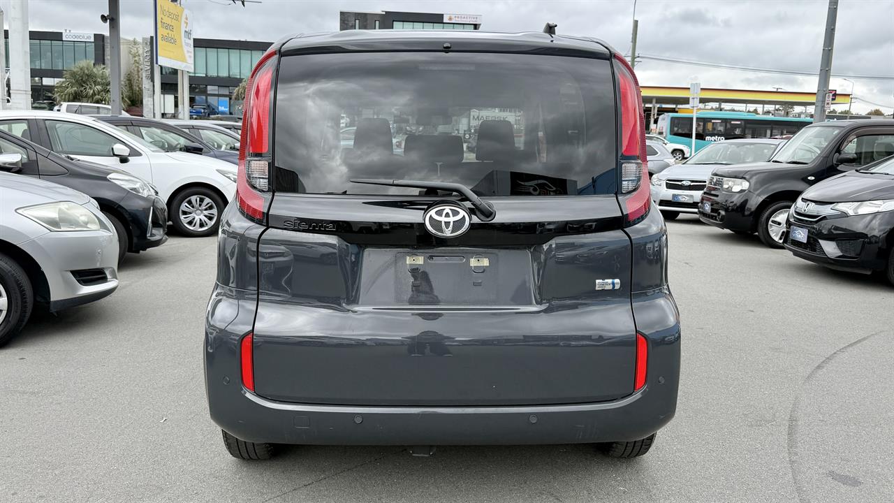 2023 Toyota Sienta