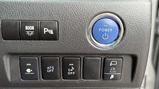 2013 Toyota Alphard - Thumbnail