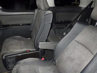 2013 Toyota Alphard - Thumbnail