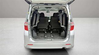 2013 Toyota Alphard - Thumbnail