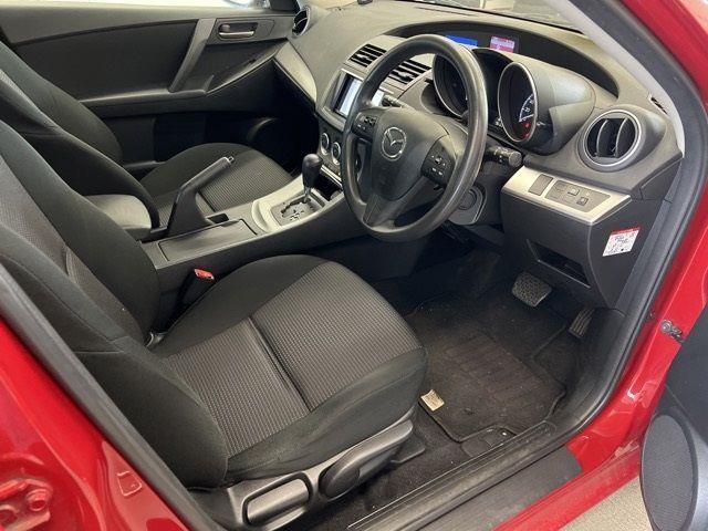 2013 Mazda Axela