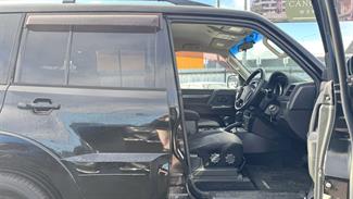 2013 Mitsubishi Pajero - Thumbnail