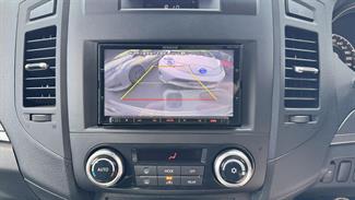 2013 Mitsubishi Pajero - Thumbnail