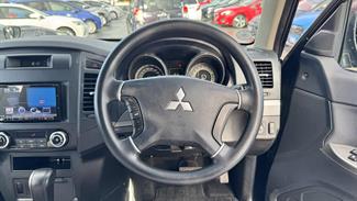 2013 Mitsubishi Pajero - Thumbnail