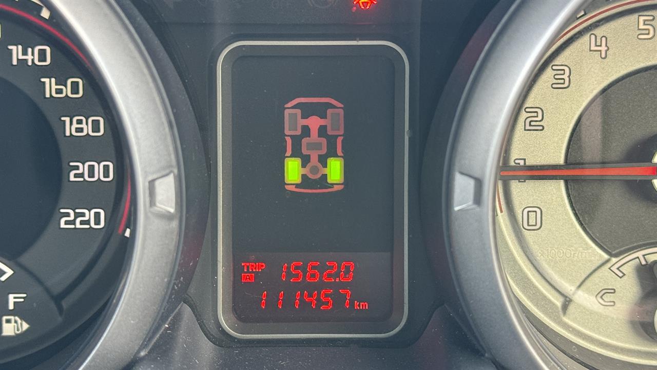 2013 Mitsubishi Pajero