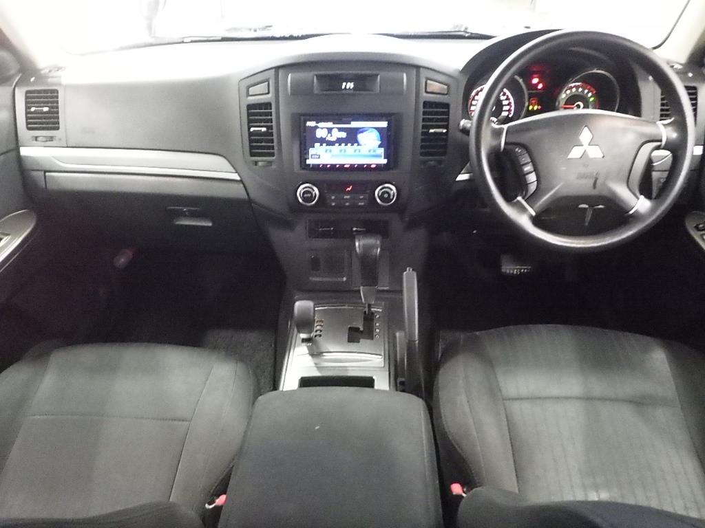 2013 Mitsubishi Pajero