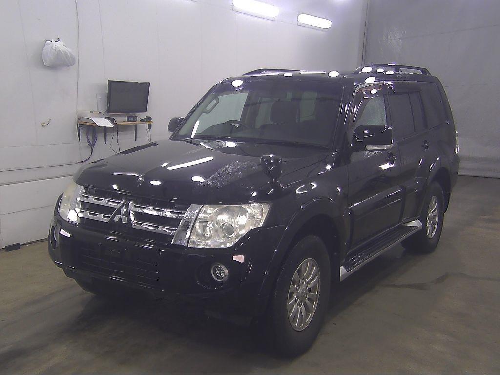 2013 Mitsubishi Pajero