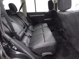 2013 Mitsubishi Pajero - Thumbnail