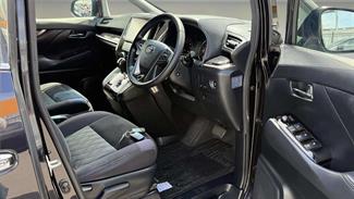 2018 Toyota Vellfire - Thumbnail