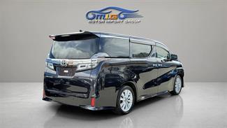2018 Toyota Vellfire - Thumbnail