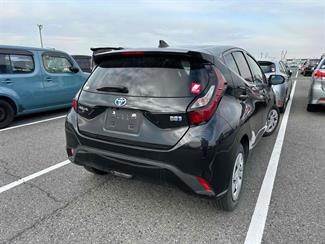 2022 Toyota Aqua - Thumbnail