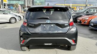 2022 Toyota Aqua - Thumbnail