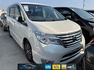 2015 Nissan Serena - Thumbnail