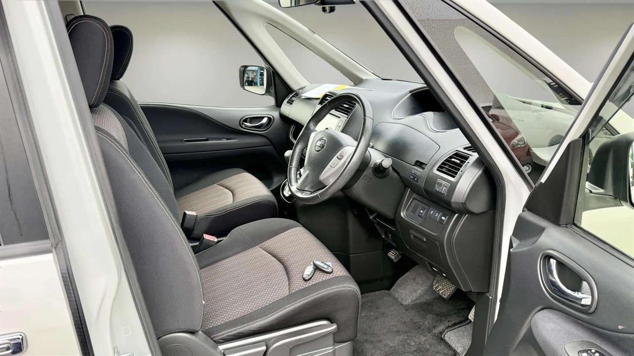 2015 Nissan Serena