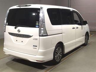 2015 Nissan Serena - Thumbnail