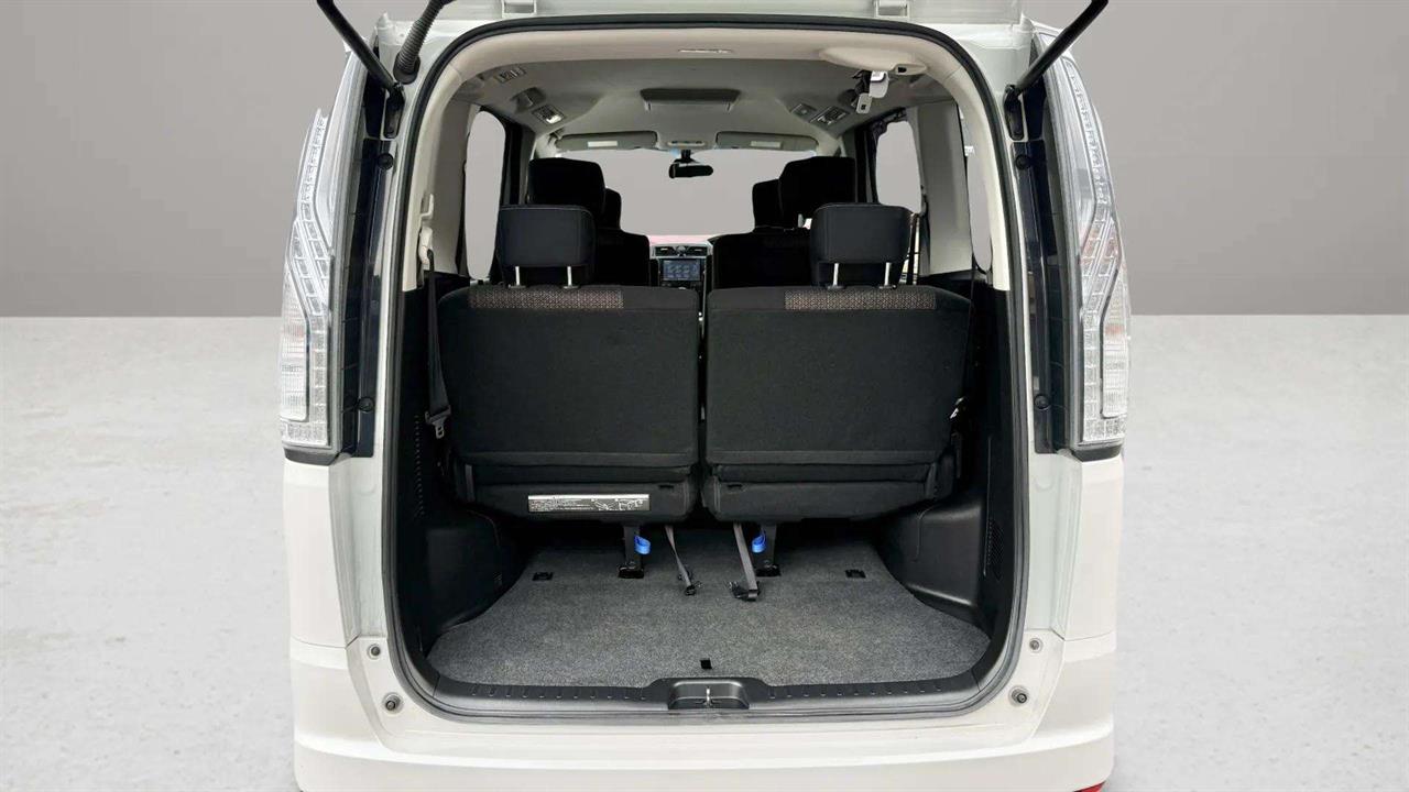 2015 Nissan Serena