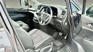 2017 Nissan Elgrand - Thumbnail