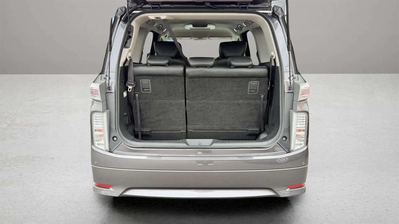 2017 Nissan Elgrand
