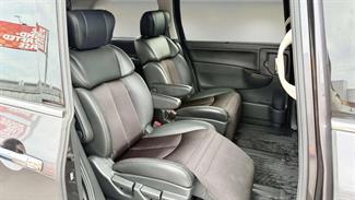 2017 Nissan Elgrand - Thumbnail