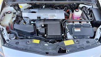 2014 Toyota Prius - Thumbnail