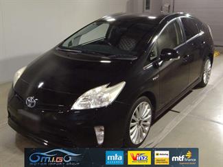 2013 Toyota Prius - Thumbnail
