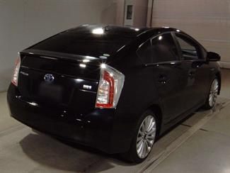 2013 Toyota Prius - Thumbnail