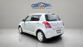 2009 Suzuki Swift - Thumbnail