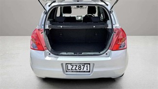 2009 Suzuki Swift - Thumbnail