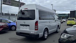 2022 Toyota Hiace - Thumbnail