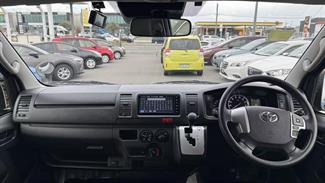 2022 Toyota Hiace - Thumbnail