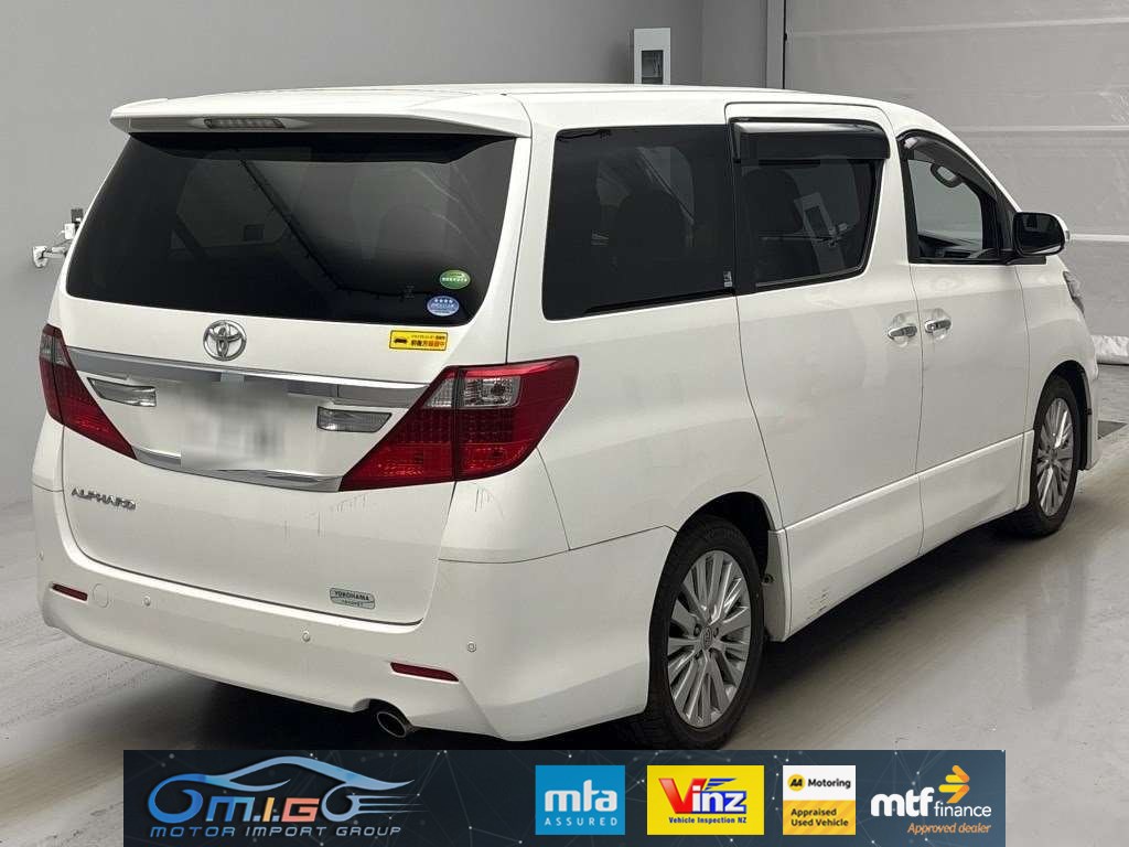 2014 Toyota Alphard